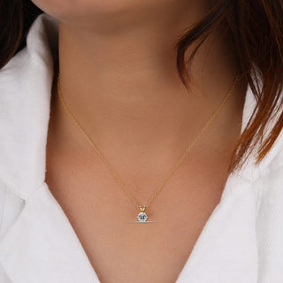 Luxe Aura Diamond Pendant