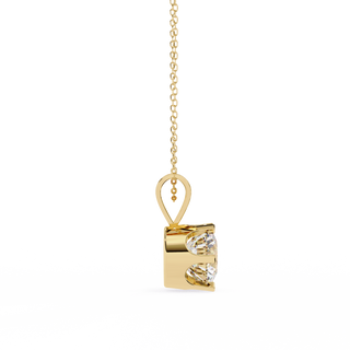 Luxe Aura Diamond Pendant